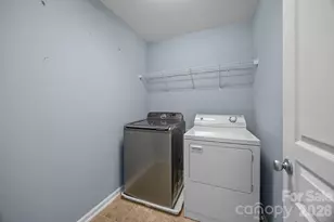 4721 David Cox Rd, Charlotte, NC 28269 - Photo 32