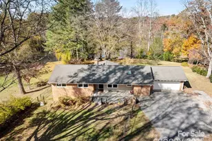 20 Country Rd, Hendersonville, NC 28791 - Photo 2