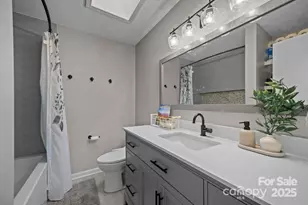 20 Country Rd, Hendersonville, NC 28791 - Photo 12