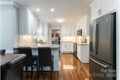 104 35th Avenue NW, Hickory, NC 28601 - Photo 6