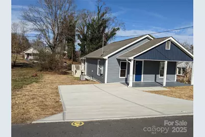 332 Arlington Circle NW, Lenoir, NC 28645 - Photo 1