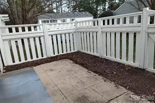 8510 Castle Pine Ct, Charlotte, NC 28226 - Photo 16