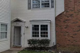 8510 Castle Pine Ct, Charlotte, NC 28226 - Photo 2