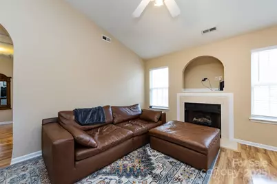 11015 Olde English Drive, Charlotte, NC 28216 - Photo 10