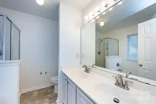 11015 Olde English Dr, Charlotte, NC 28216 - Photo 24