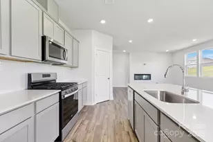 806 Olde England Dr, Lincolnton, NC 28092 - Photo 4