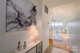 333 W Trade Street W, Charlotte, NC 28202 - Photo 2