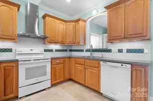 906 3rd St Dr NE, Conover, NC 28613 - Photo 8