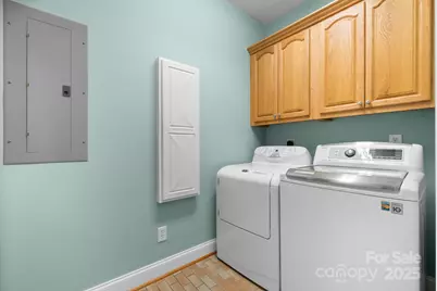 906 3rd Street Drive NE, Conover, NC 28613 - Photo 24