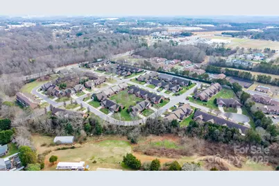 906 3rd Street Drive NE, Conover, NC 28613 - Photo 36