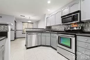 9733 Elizabeth Townes Ln, Charlotte, NC 28277 - Photo 8