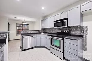 9733 Elizabeth Townes Ln, Charlotte, NC 28277 - Photo 2