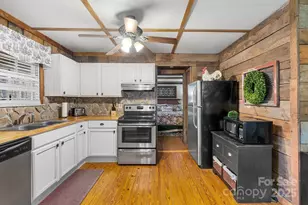 1040 Oak Rdg Ln, Mars Hill, NC 28754 - Photo 8