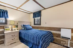 1040 Oak Rdg Ln, Mars Hill, NC 28754 - Photo 16