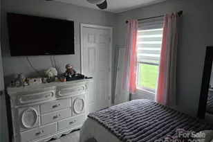 5202 Robin Ln, Randleman, NC 27317 - Photo 4