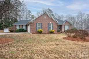 107 Farmwood Dr, Cherryville, NC 28021 - Photo 2