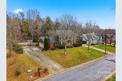 147 35th Avenue NE, Hickory, NC 28601 - Photo 32