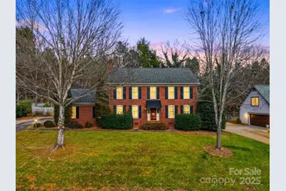 147 35th Avenue NE, Hickory, NC 28601 - Photo 1