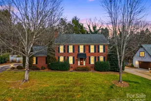 147 35th Ave NE, Hickory, NC 28601 - Photo 1