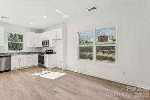 709 Hillsdale Dr, Cherryville, NC 28021 - Photo 6