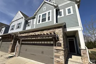 11218 Cobb Creek Ct, Charlotte, NC 28277 - Photo 2