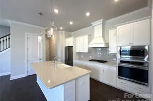 11218 Cobb Creek Ct, Charlotte, NC 28277 - Photo 10