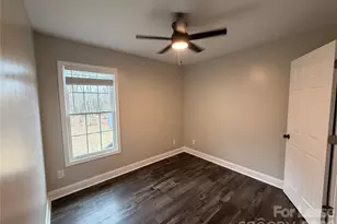 2775 S US 321 Hwy, Newton, NC 28658 - Photo 10