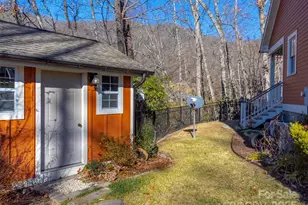 1226 Monteith Branch Rd, Sylva, NC 28779 - Photo 10