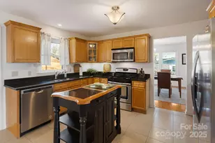 154 Harris St, Spruce Pine, NC 28777 - Photo 14