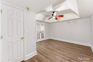 1311 Burtonwood Cir, Charlotte, NC 28212 - Photo 6