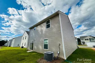 6322 Lowe Ln, Charlotte, NC 28214 - Photo 18