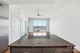 333 W Trade St, Charlotte, NC 28202 - Photo 22