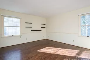 100 Wolf Shoals Dr, Hendersonville, NC 28739 - Photo 28