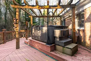 100 Wolf Shoals Dr, Hendersonville, NC 28739 - Photo 36