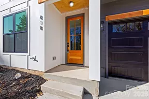 818 Yellowstone Dr, Charlotte, NC 28208 - Photo 2