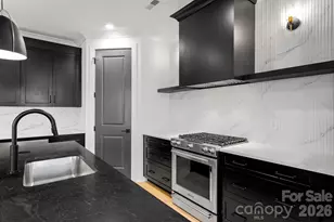 818 Yellowstone Dr, Charlotte, NC 28208 - Photo 10