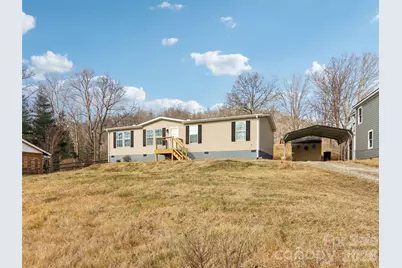 3195 N Clear Creek Road, Hendersonville, NC 28792 - Photo 20
