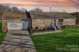 11000 Mallard Crossing Dr, Charlotte, NC 28262 - Photo 1