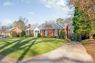 3343 Gresham Pl, Charlotte, NC 28211 - Photo 2