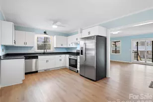 81 Fairview Heights, Waynesville, NC 28786 - Photo 6