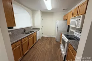 7499 Bluff Point Ln, Denver, NC 28037 - Photo 4