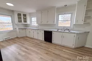 1117 Red St, Kannapolis, NC 28081 - Photo 10