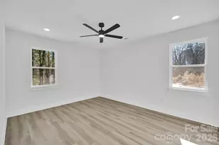 567 W 22nd St, Kannapolis, NC 28081 - Photo 18