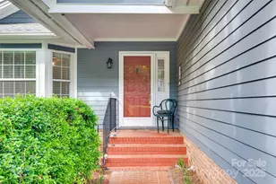 2915 Cherry Blossom Ct, Fort Mill, SC 29715 - Photo 2