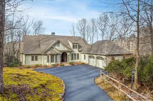 405 Kanasdatsi Dr, Brevard, NC 28712 - Photo 1