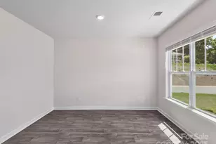 8 Madelyn Dr, Clyde, NC 28721 - Photo 4