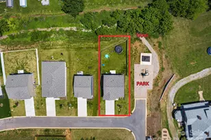 8 Madelyn Dr, Clyde, NC 28721 - Photo 2