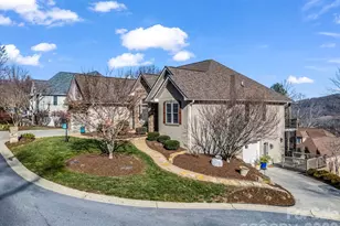 71 Carriage Highlands Ct, Hendersonville, NC 28791 - Photo 2