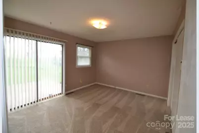 2050 35th Street NE, Hickory, NC 28601 - Photo 4