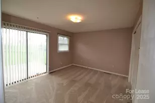 2050 35th St NE, Hickory, NC 28601 - Photo 4